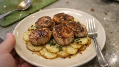 Medallones de solomillo en freidora de aire con papas: jugosos y bien doraditos