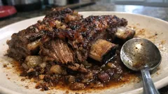 Tira de asado al horno con vino blanco: suave, jugosa y bien doradita