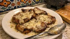 Bondiola al disco con vino blanco: sellada y jugosa con salsa cremosa fácil